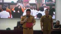 Penjabat Bupati Minahasa, Dr. Jemmy S. Kumendong MSi, melantik panitia pelaksana Pekan Olahraga Kabupaten (Porkab) Minahasa tahun 2023.(ist)