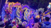Salah satu peserta Festival Combo Dug Dug dalam rangkaian Hari Jadi Sampang ke-400, bertempat di Alun Alun Trunojoyo Sampang, Kamis (28/12/2023)