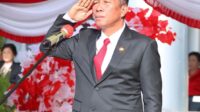 HUT1 Bupati Minahasa Selatan Franky Donny Wongkar, SH. menjadi Inspektur Upacara Bendera dalam rangka hari jadi Minahasa Selatan Ke-21, di Seputaran Kantor Bupati, Sabtu (27/1/2024.