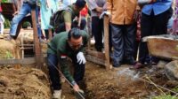 Badrijon-Terima-Bantuan-RTLH-Bupati-Eka-Putra-Letakkan-Batu-Pertama_020224073659