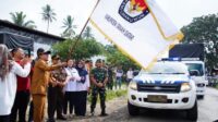 Dilepas-Bupati-Eka-Putra-Logistik-Pemilu-Meluncur-Kepelosok-Negeri_120224073939