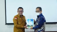 Tercepat-Bupati-Tanah-Datar-Serahkan-LKPD-Ke-BPK-Perwakilan-Sumbar_280224073532