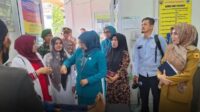 Ketua-Tim-Penggerak-PKK-Kabupaten-Tanah-Datar-Ny-Lise-Eka-Putra-Ke-UPT-Puskesmas-Rambatan-II_270324074557