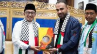 Terima-Penghargaan-dari-DPP-BKPRMI-Bupati-Eka-Putra--Ini-Milik-Masyarakat-Tanah-Datar_260324122833
