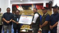 Porak-Poranda-Dihantam-Banjir-Lahar-Dingin-Gunung-Marapi-Pemkab-Tanah-Datar-Kembali-Terima-Bantuan_140424090347