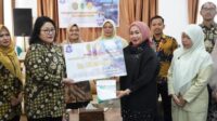 Peduli-Galodo-Dharmayukti-Karini-dan-BPHPI-Gandeng-TPPKK-Salurkan-Bantuan_280624114801