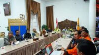 Rapat-Evaluasi-Bupati-Eka-Putra-Minta-Seluruh-Tim-Utamakan-Keselamatan_050624092233