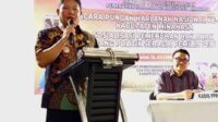 Penjabat Bupati Minahasa Dr. Jemmy Stani Kumendong, MSi membuka kegiatan Sosialisasi Pemenuhan Hak Anak di Bidang Politik sebagai Pemilih Pemula (ist)