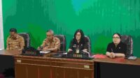 Sekretaris Daerah Kabupaten Minahasa Dr. Lynda D. Watania bersama Tim Pengendalian Inflasi Daerah (TPID) mengikuti Rapat Koordinasi (Rakor) Pengendalian Inflasi (ist)