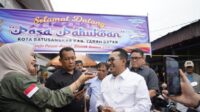 Kunjungi-Pasar-Pabukoan-Bupati-Eka-Putra-Ajak-Umat-Muslim-Khusuk-Jalankan-Ibadah_030325081629