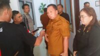 Bupati Minahasa, Robby Dondokambey, S.Si, saat di wawancara wartawan (ist)