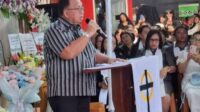 Bupati Minahasa, Robby Dondokambey, S.Si, MAP menyampaikan duka mendalam atas berpulangnya almarhumah Nontje Pangkerego, istri tercinta dari Kepala Dinas Pemadam Kebakaran Minahasa, Luvy Rumate (ist)
